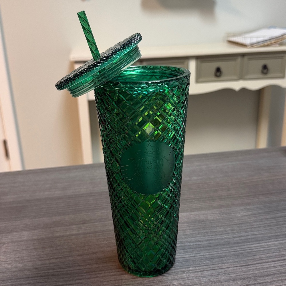 Starbucks Green Tumbler with Straw 24 oz